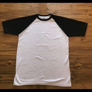 Black and white baseball t-shirt. Sz. XL